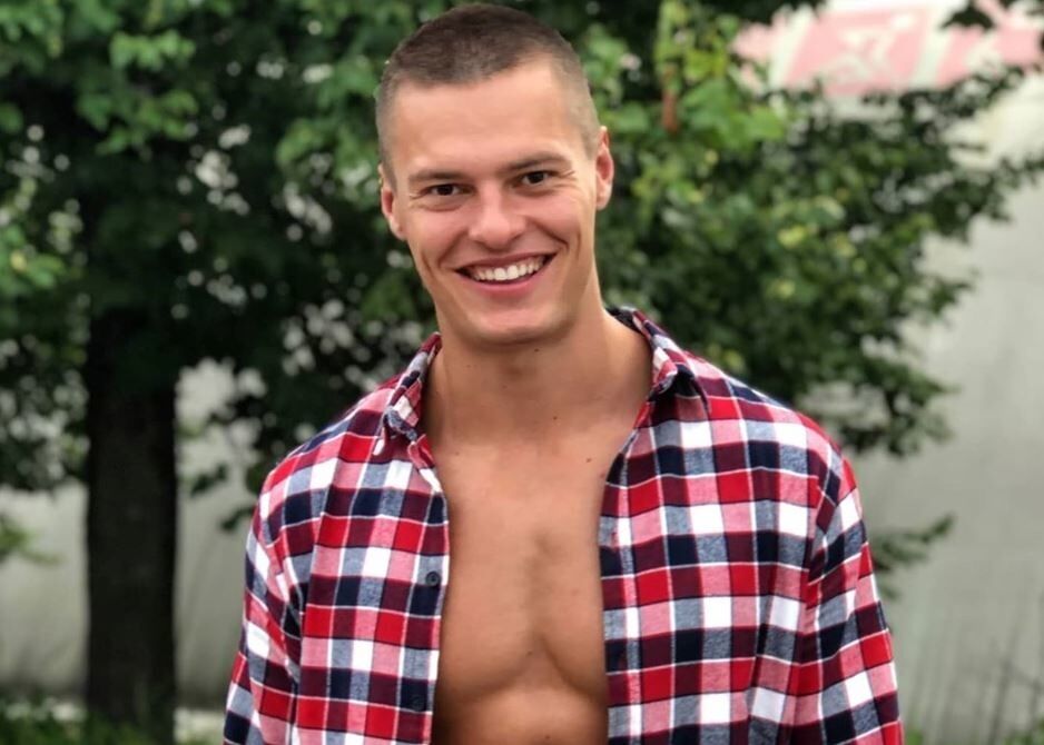 Павел, 18, Новороссийск