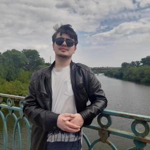 Максим, 22, Орёл