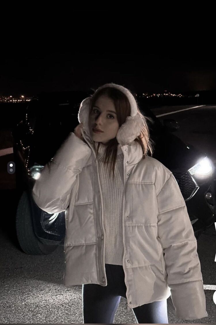 Анюта, 22, Петропавловск-Камчатский