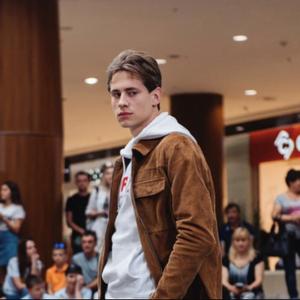 Кирилл, 26, Волжский