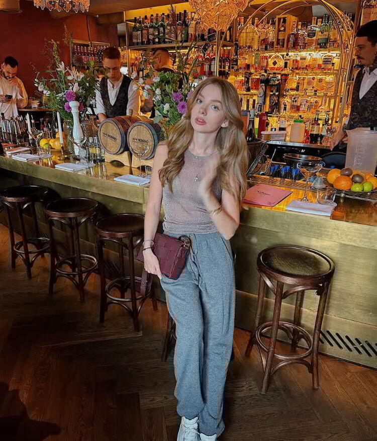 Кристина, 20, Череповец