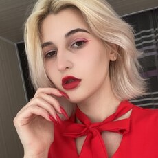 Алена, 19, Владивосток