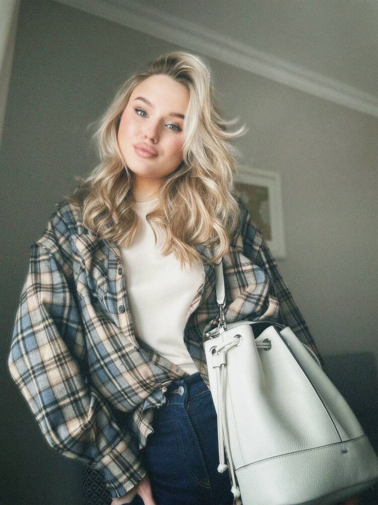 Настя, 26, Мурманск