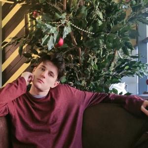 Александр, 25, Петропавловск-Камчатский