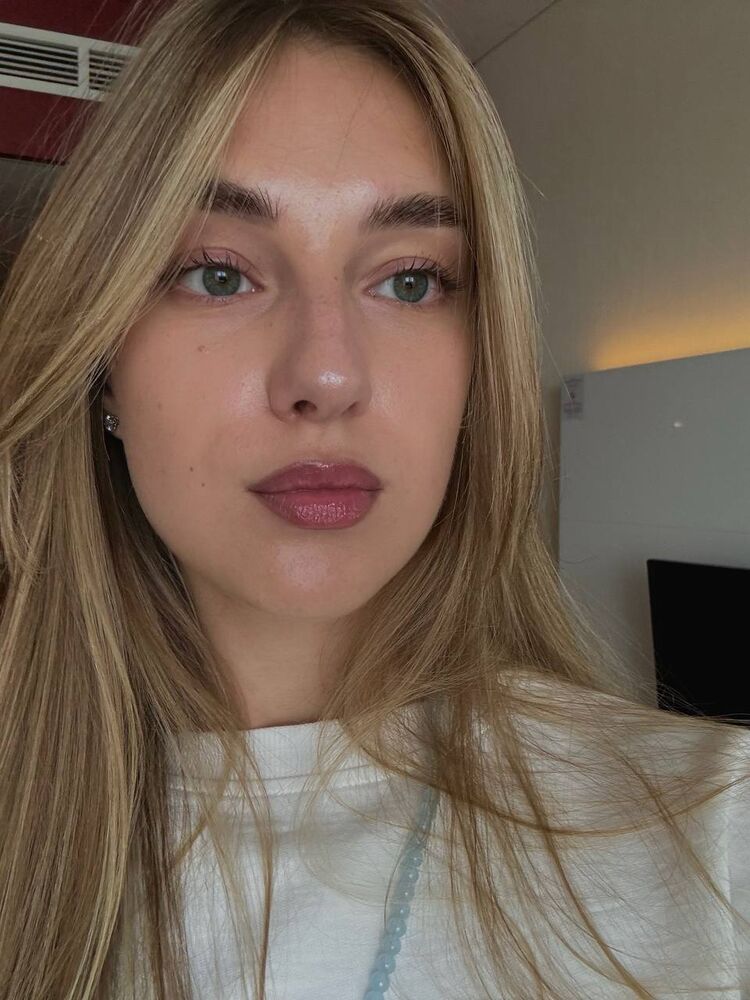 Вика, 26, Рязань