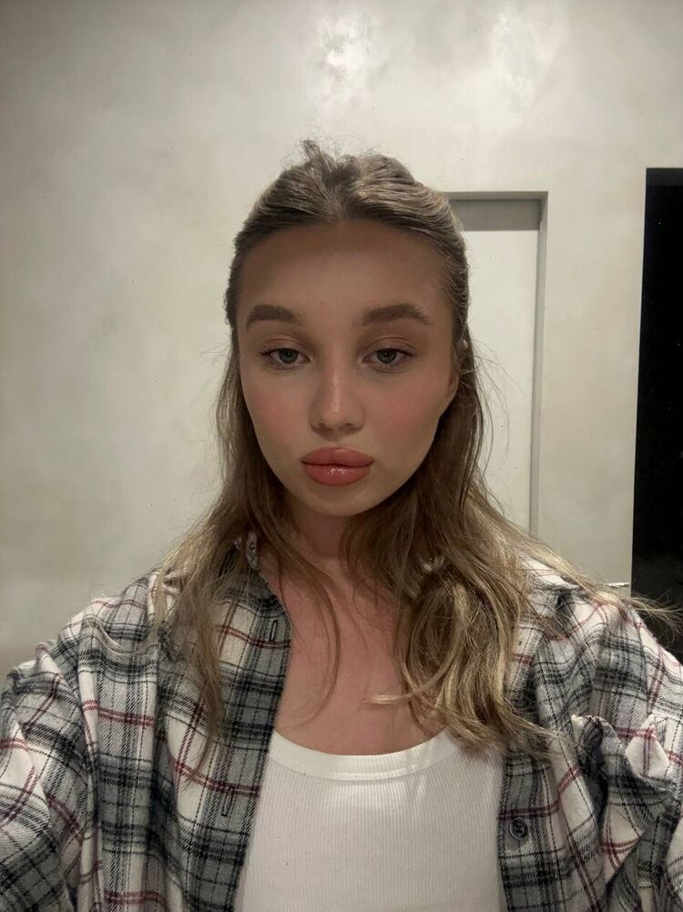 Карина, 24, Химки