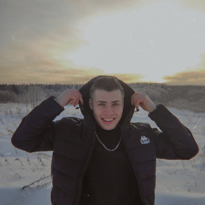 Илья, 23, Череповец