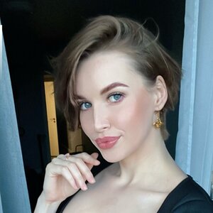 Полина, 27, Россия