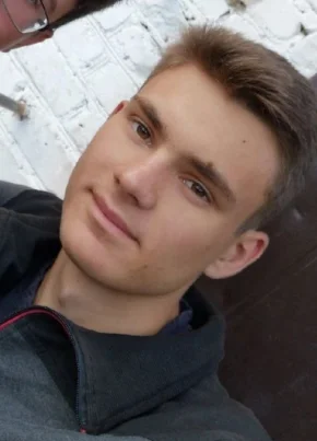 Максим, 22, Рязань