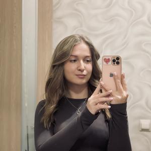 Алиса, 21, Новосибирск