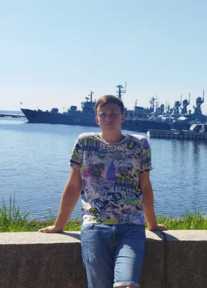 Дмитрий, 18, Тула