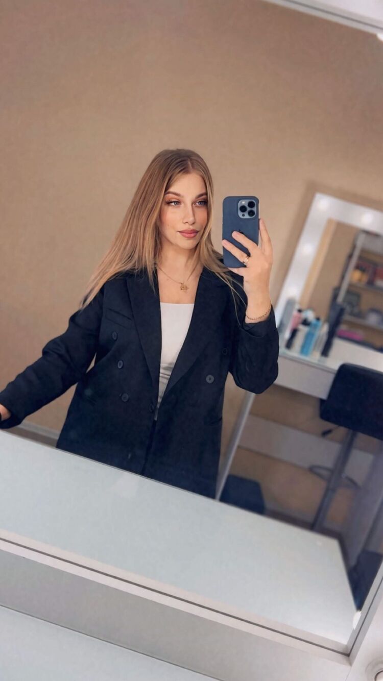 Оля, 18, Тольятти