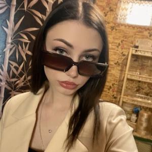 Настя, 22, Майкоп