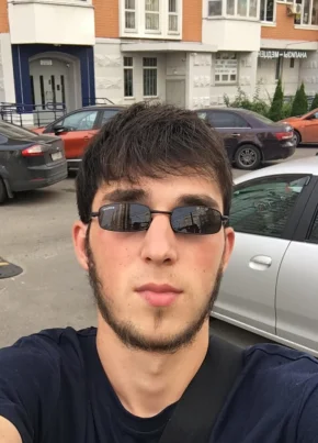 Ибрагим, 23, Видное