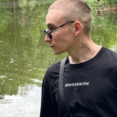 Даня, 20, Ижевск