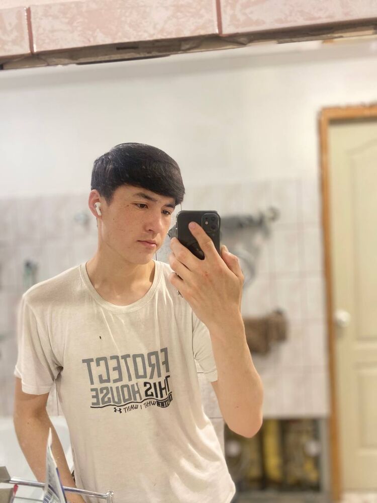 Ярик, 21, Иркутск