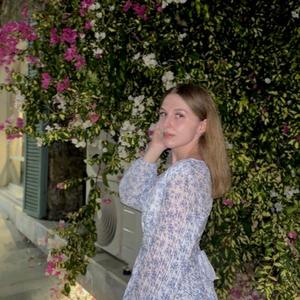 Оля, 22, Брянск