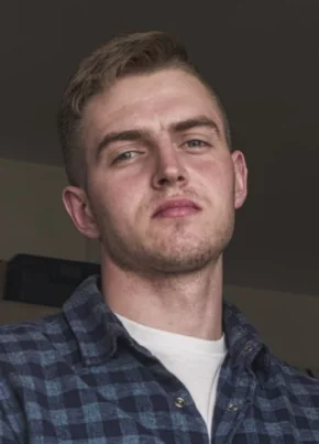 Артем, 26, Владимир