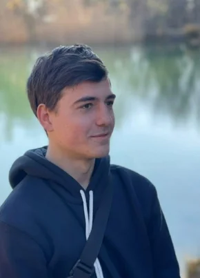 Михаил, 20, Ялта